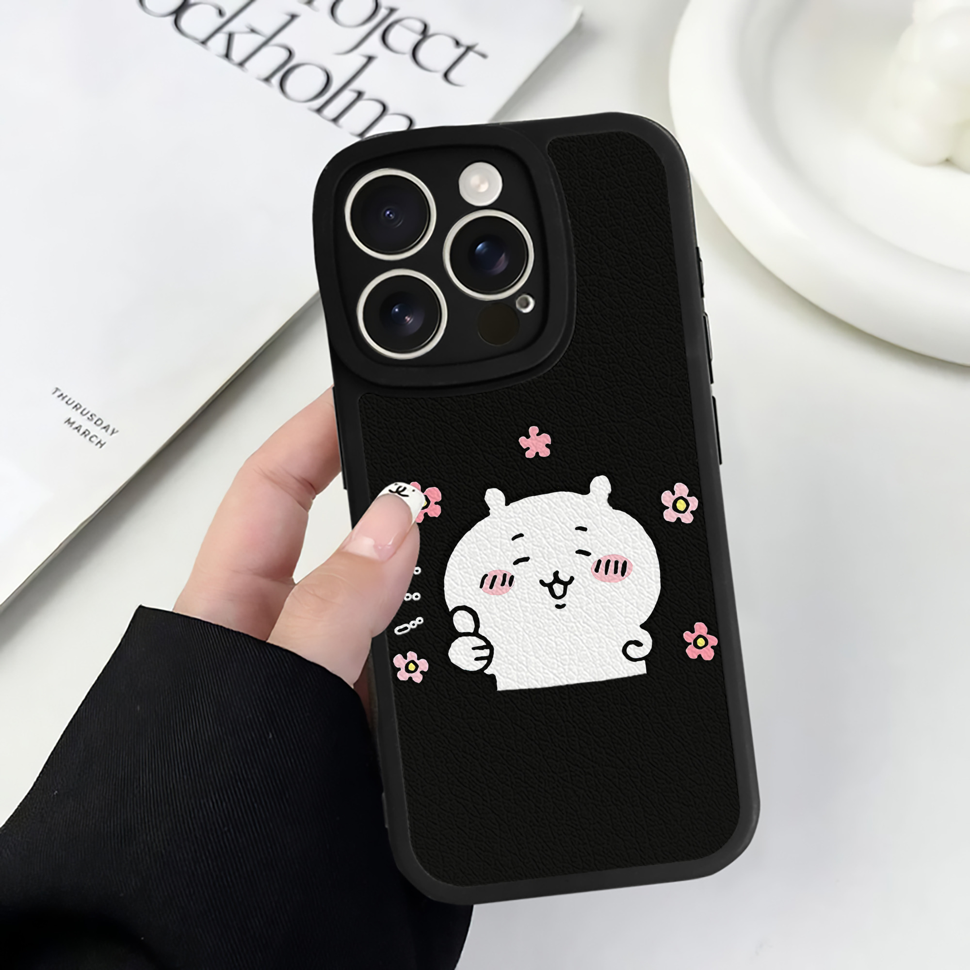 （画像用） ちいかわ ちいかわ Chii-kawa chiikawa 【iPhone 16シリーズ対応】シリコンスマホケース（レザー調） 材質：シリコン